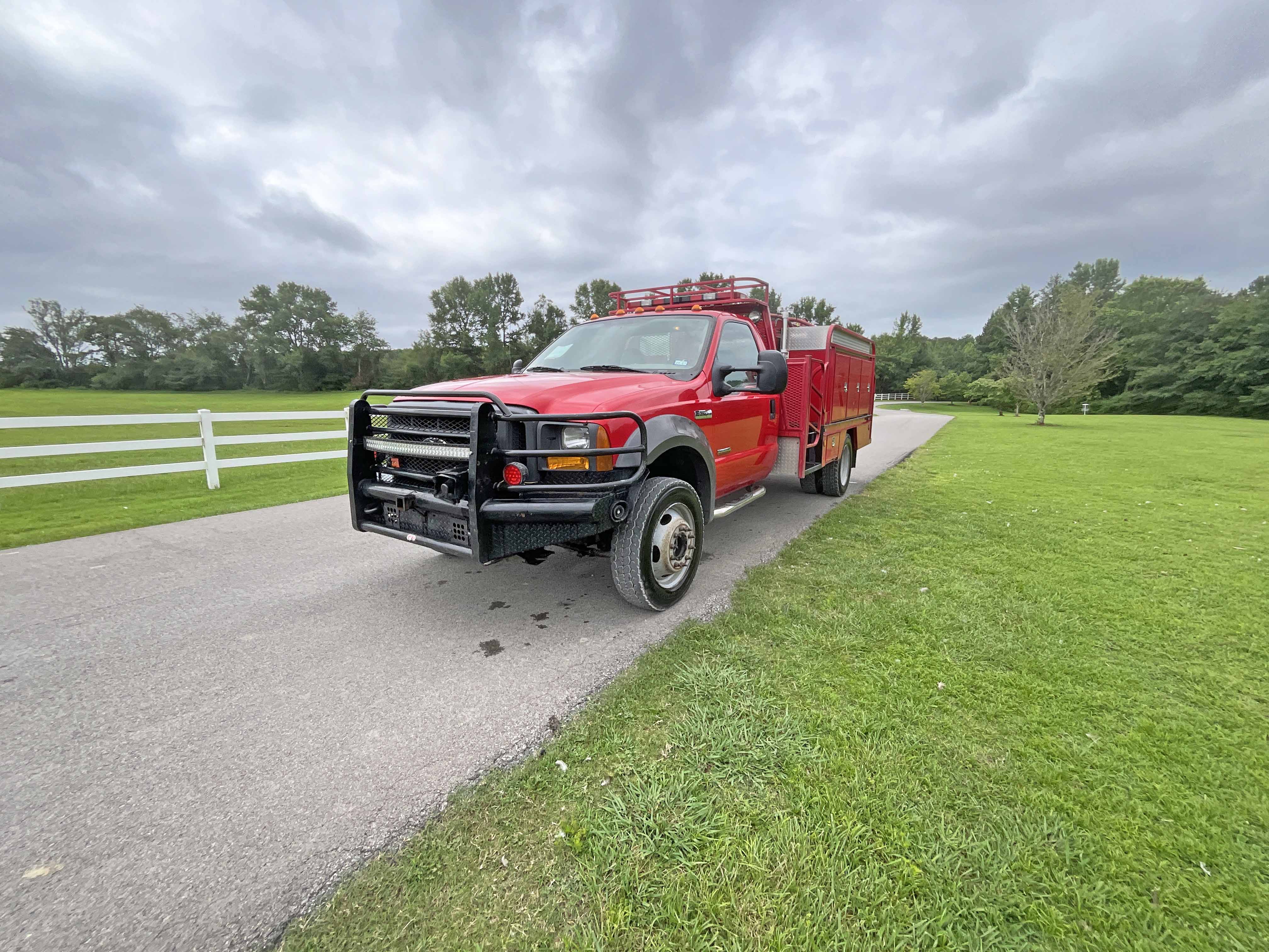 2005 Ford F-550 4x4-24