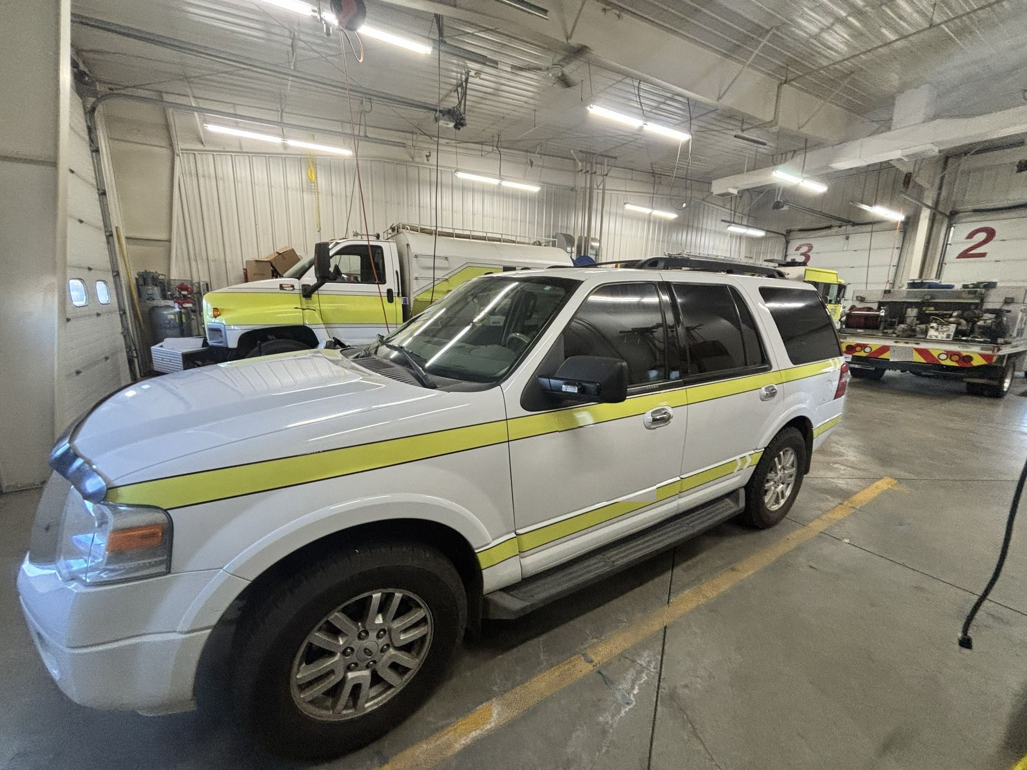 2012 Ford Expedition-2