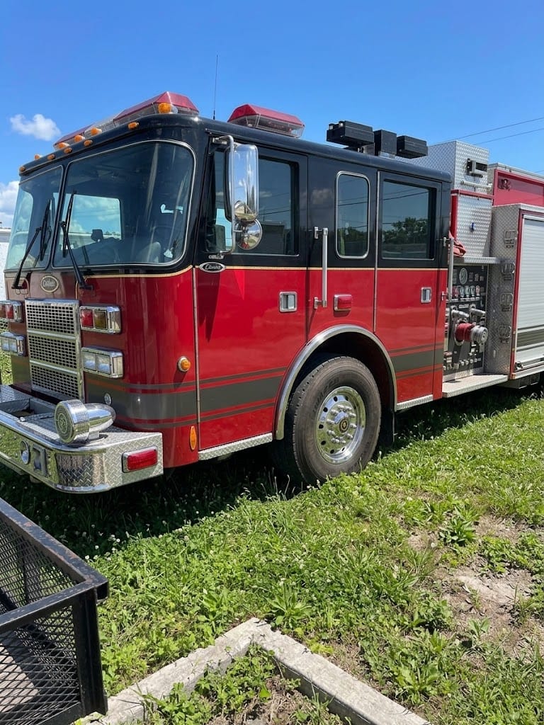2000 Pierce Saber-22