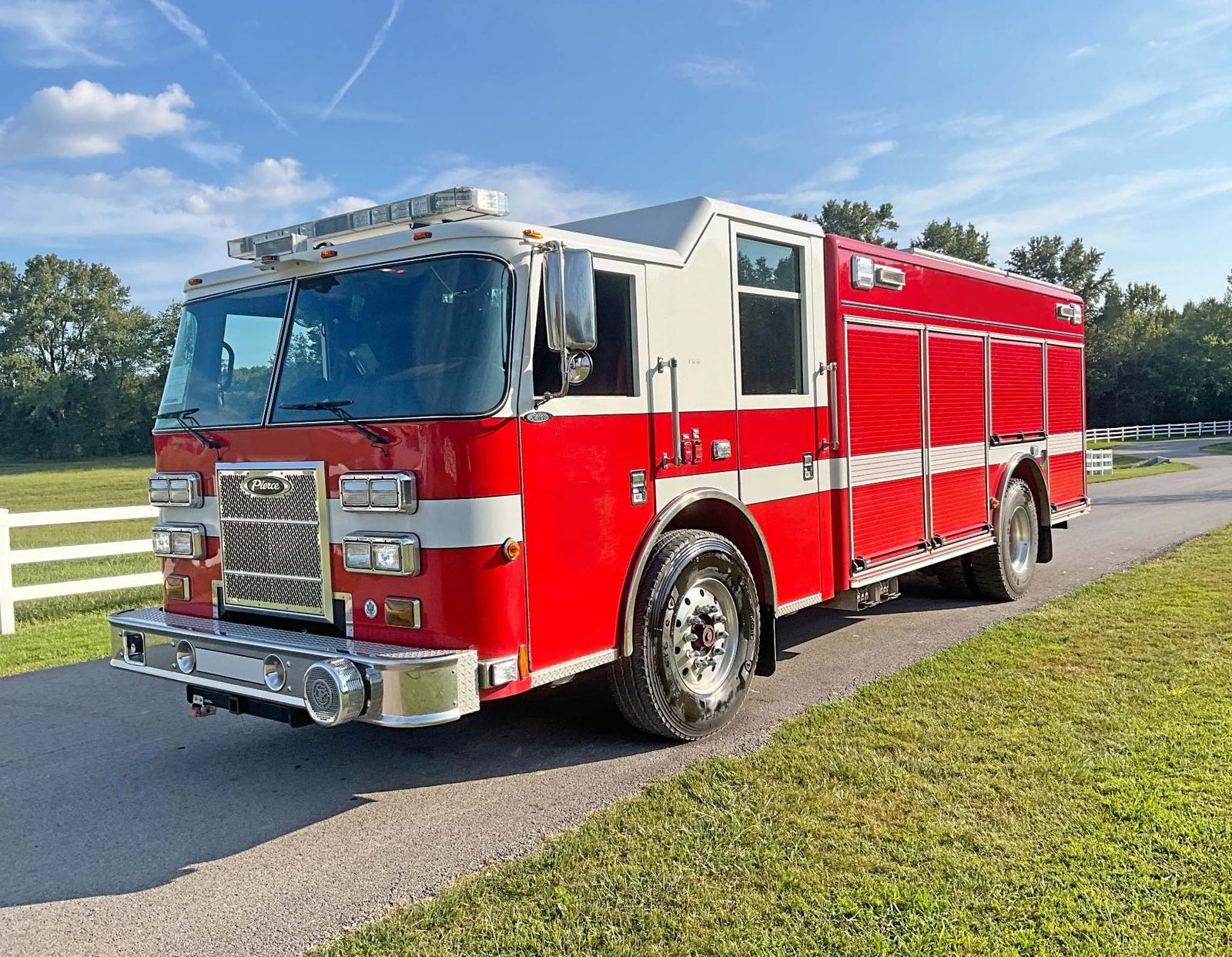 2010 Pierce Saber-1