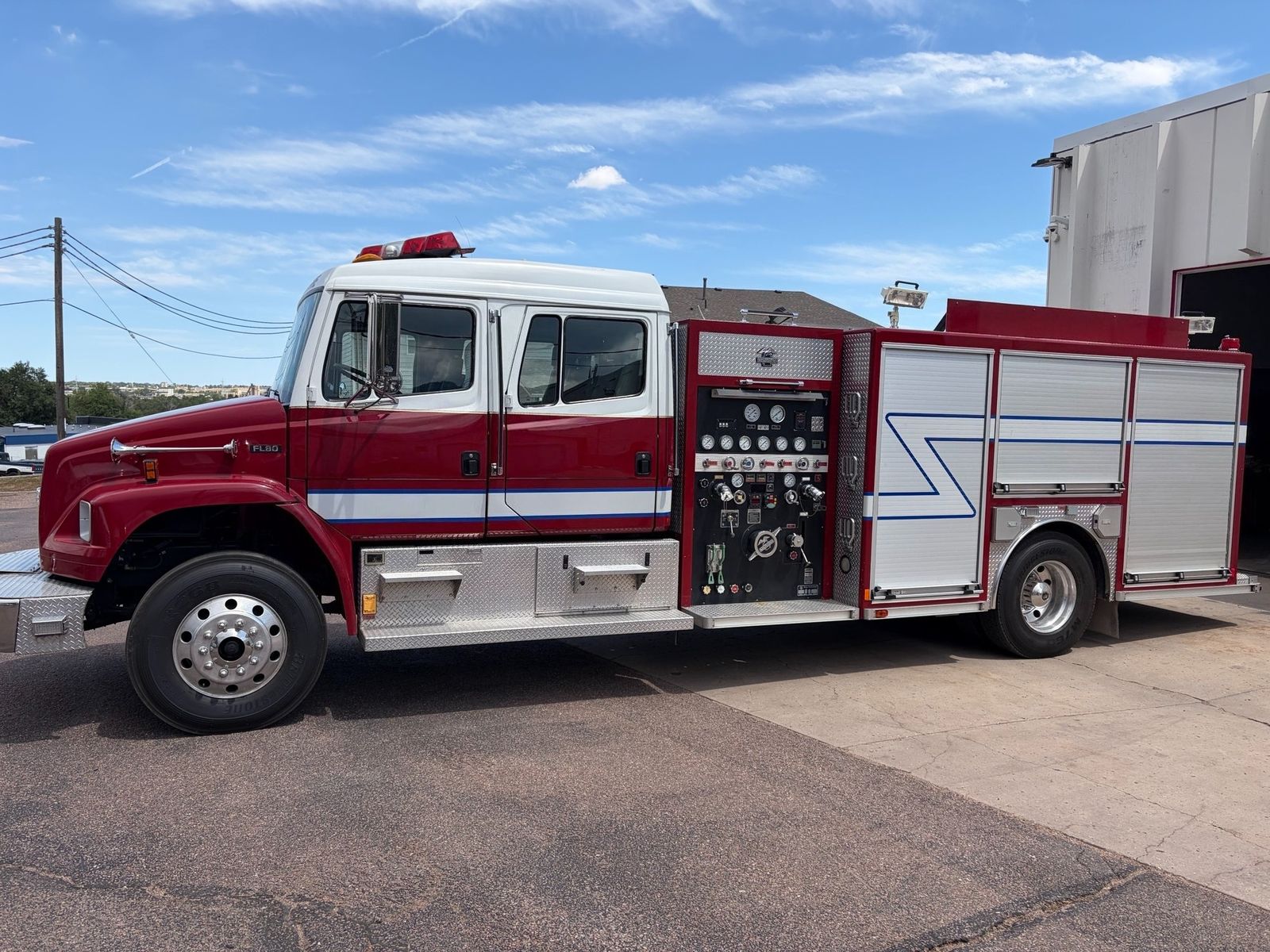2003 Freightliner FL-80-1