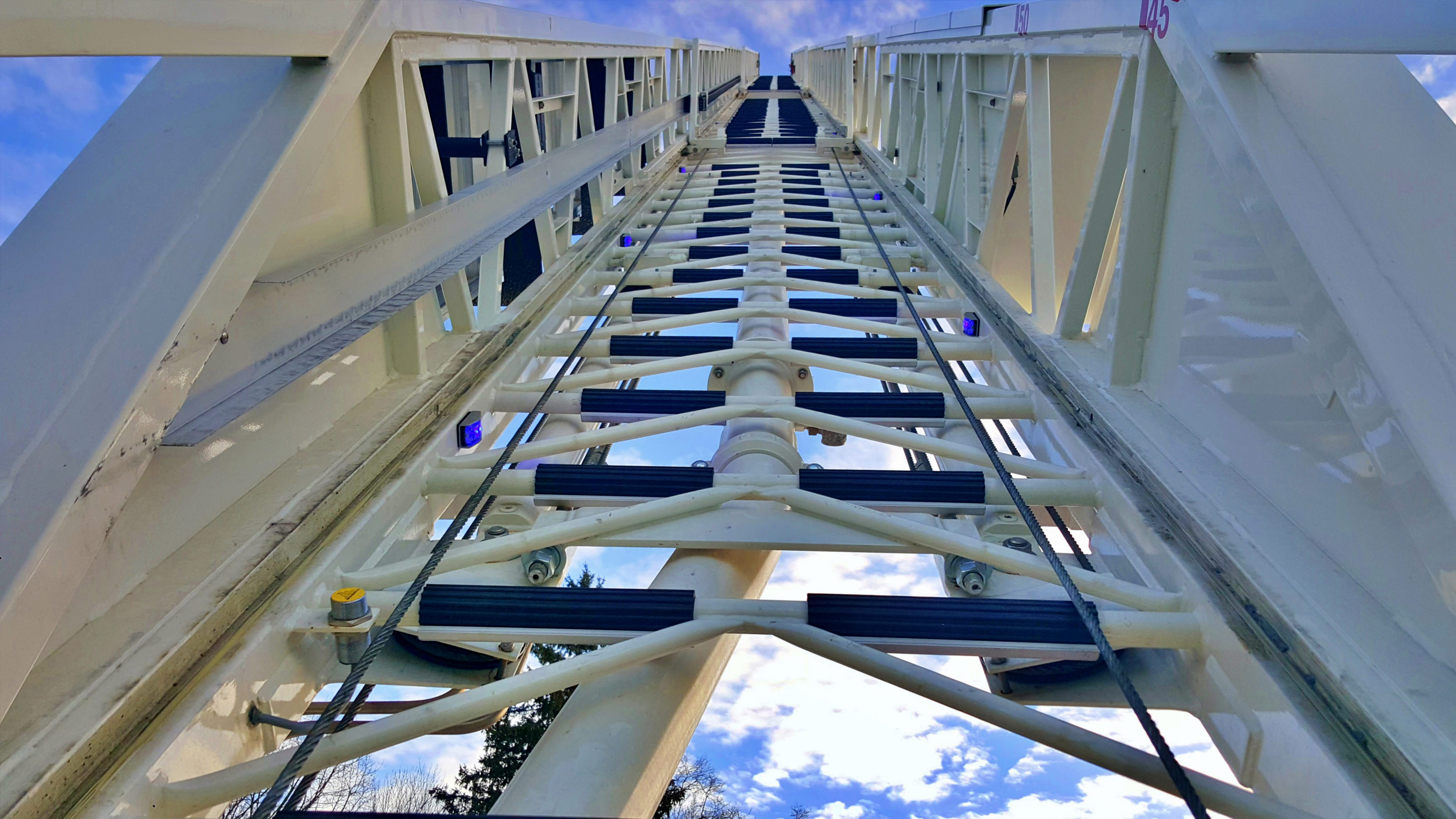 Carousel Thumbnail Image 13