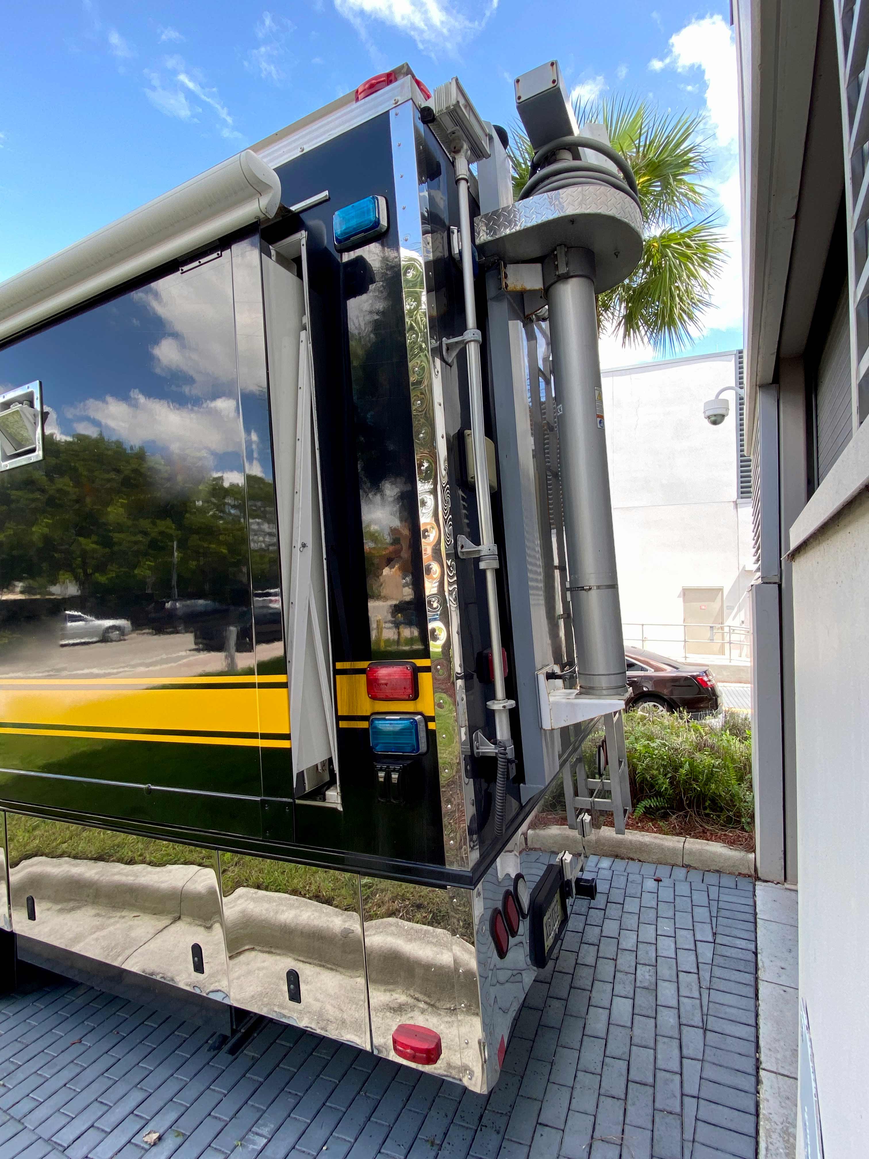 Carousel Thumbnail Image 3