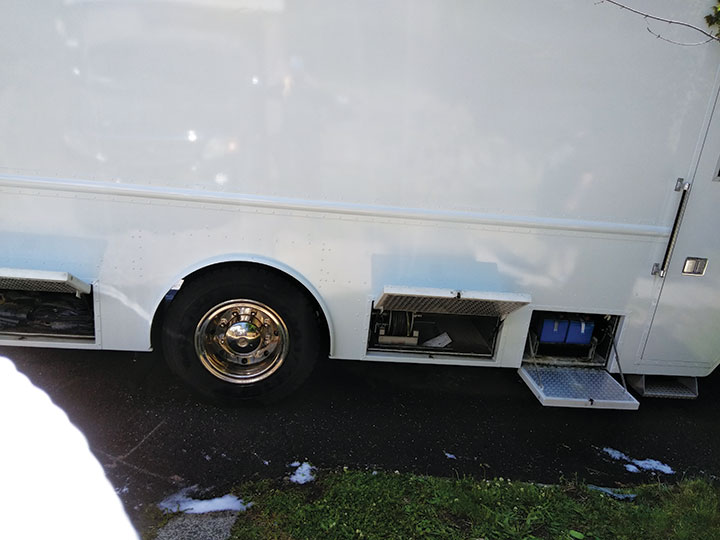Carousel Thumbnail Image 6
