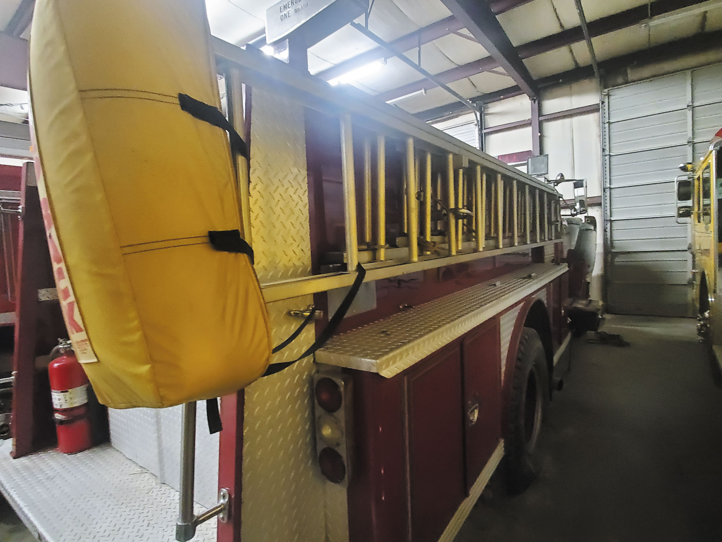 Carousel Thumbnail Image 6