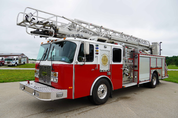 2002 E-One Cyclone 75' Aerial