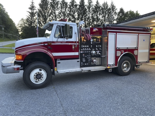 1999 International 4800 4x4