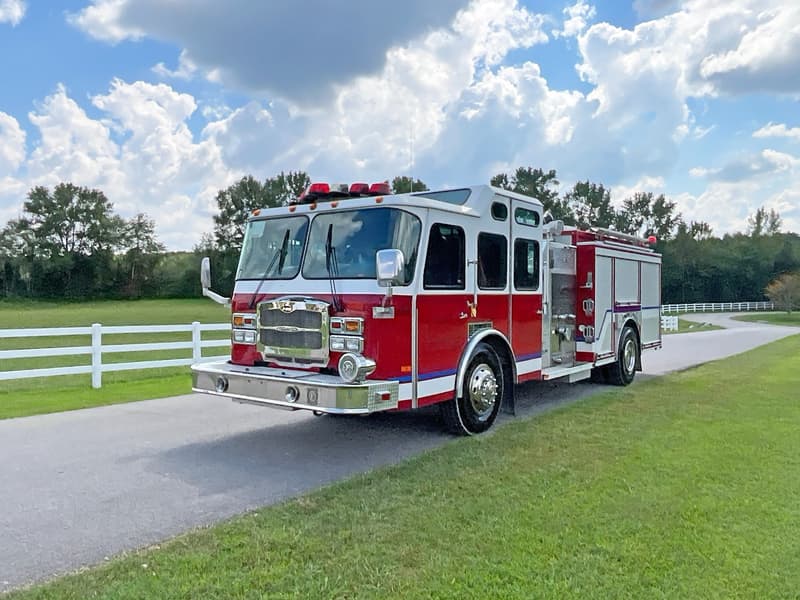 2004 E-One Typhoon Pumper