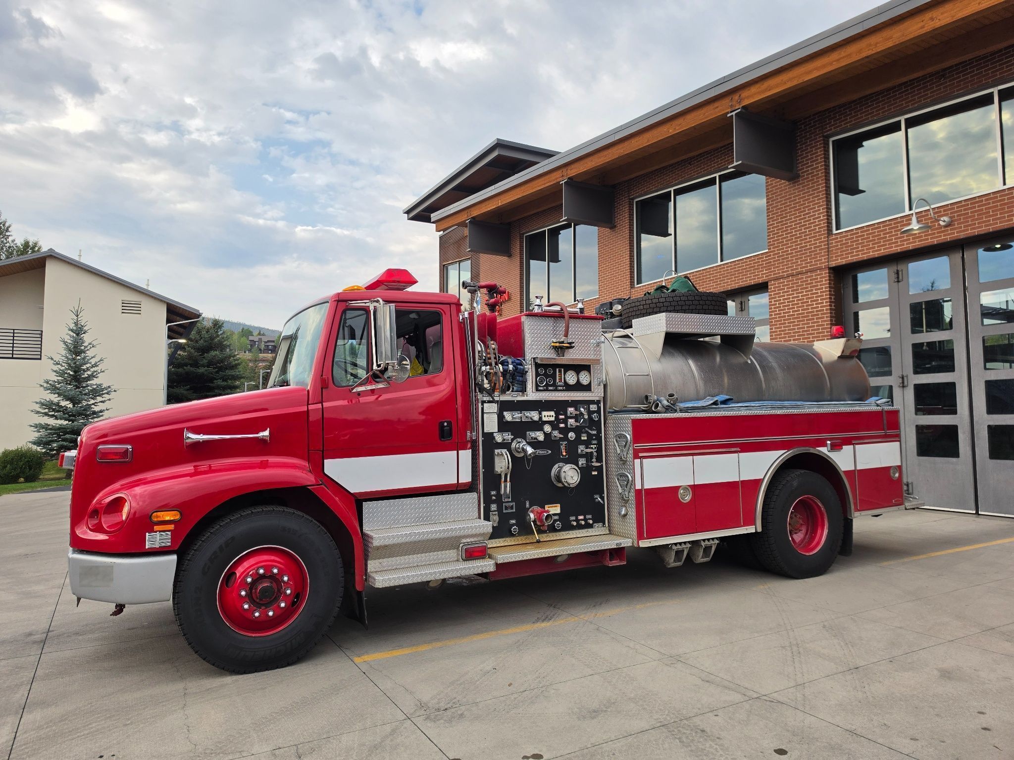 1998 Pierce Freightliner Tanker
