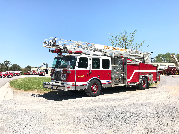 2003 E-One 