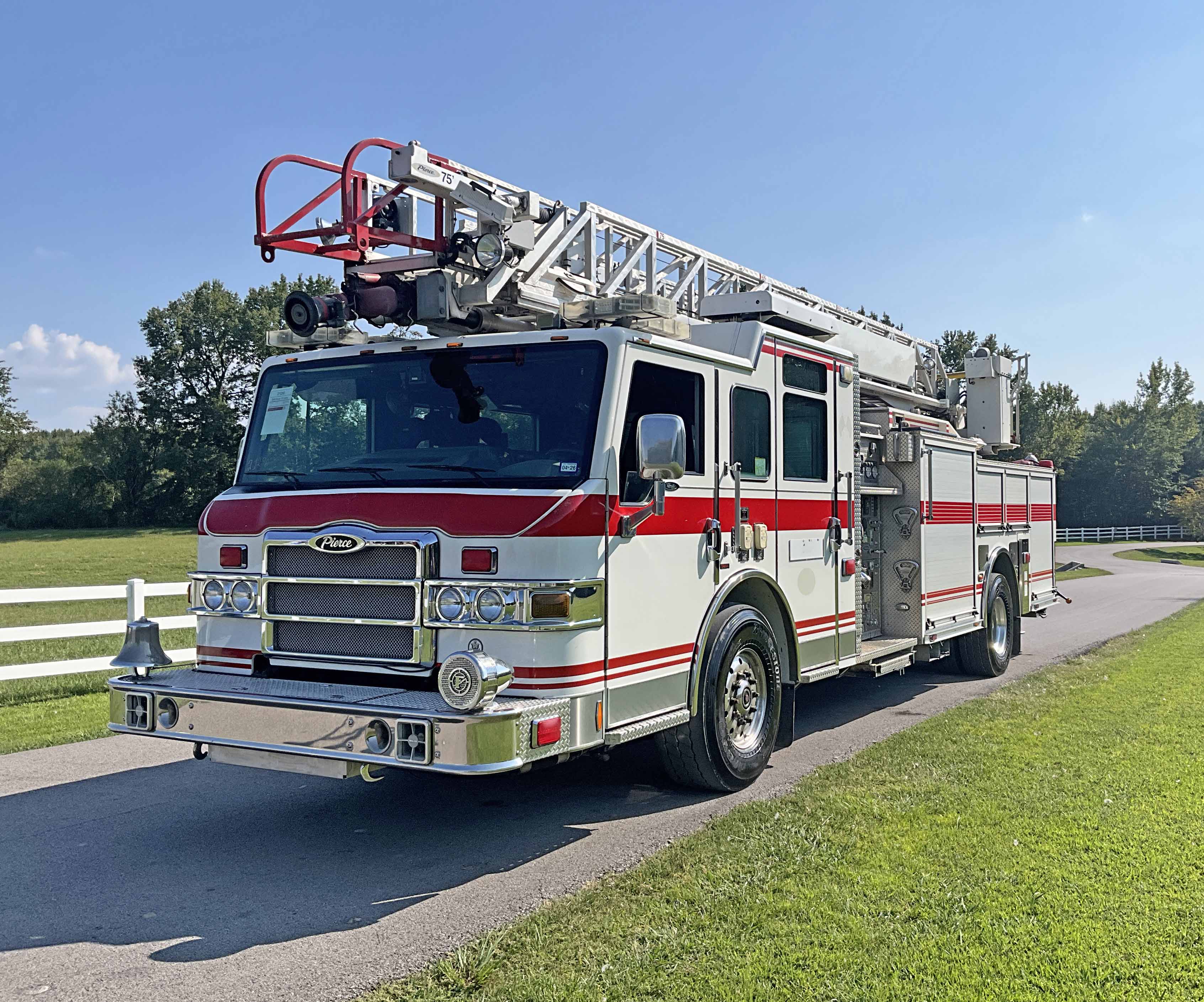 2008 Pierce 75' Aerial