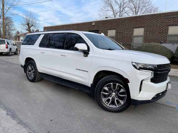 2023 Chevrolet Suburban LT 4x4