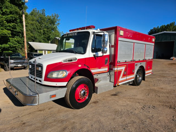 2006 Freightliner M2 106