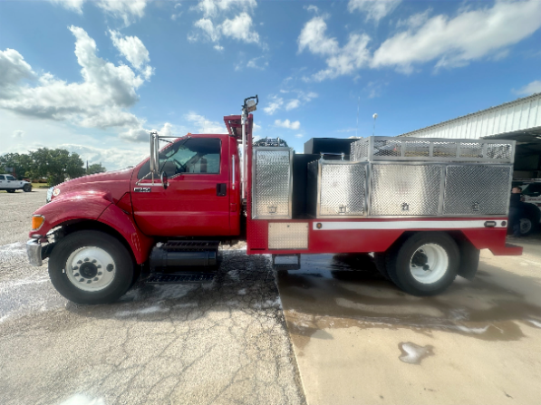 2013 Ford F-750