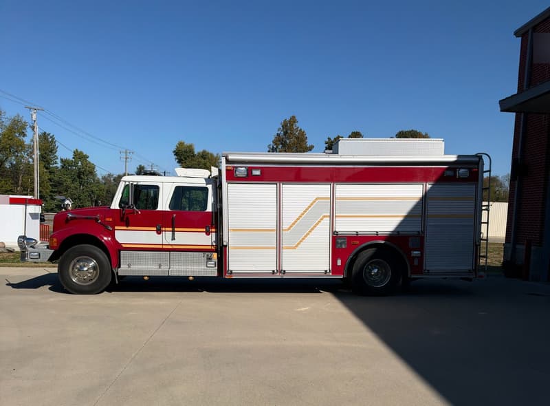2000 Pierce International Rescue