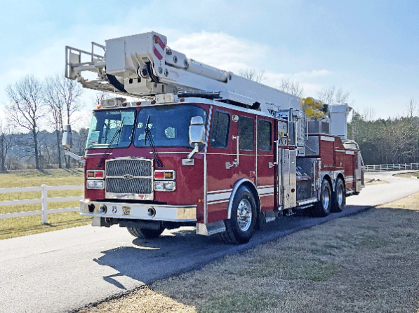 2005 E-One 
