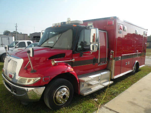 2007 International Extended Cab 4300LP