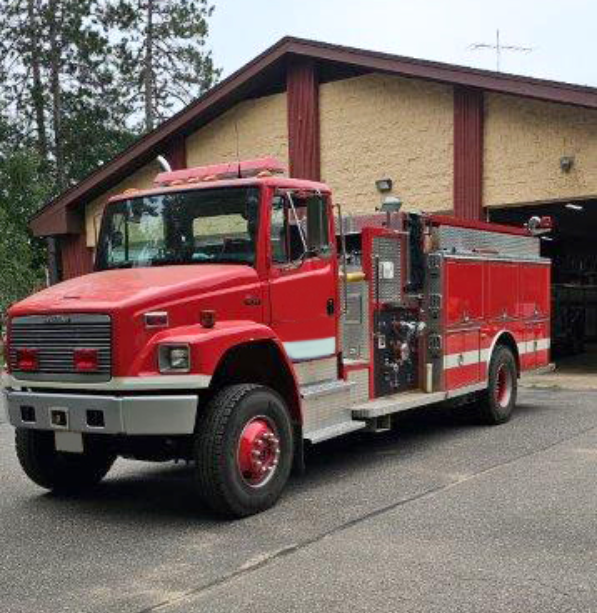 1995 Freightliner FL80 4x4