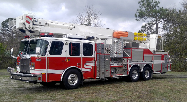 2004 E-One Cylcone II