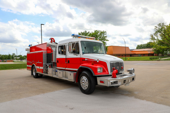 1999 Freightliner FL80