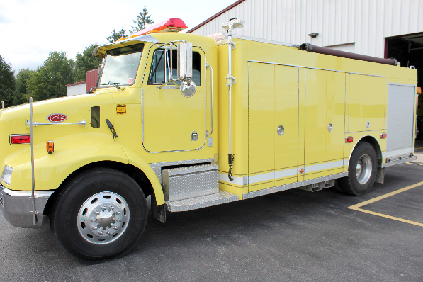 1999 Peterbilt 330