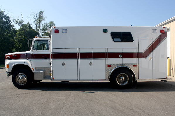 1996 Ford LS-8000