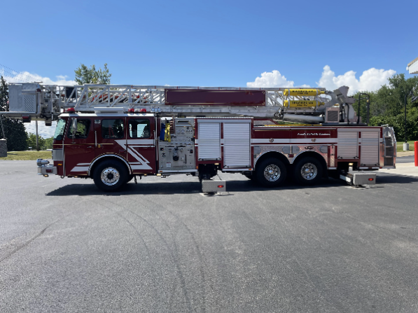 2005 E-One Cyclone II