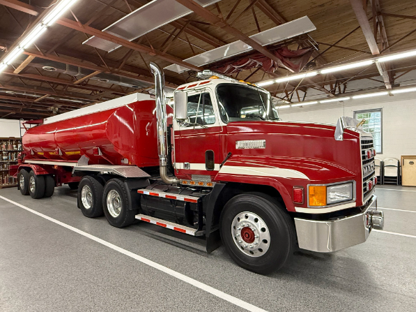 1996 Mack CH16