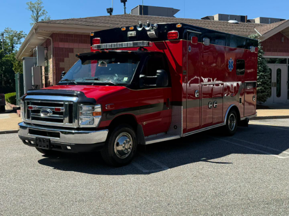 2013 Braun Ford E-450 Type III Ambulance