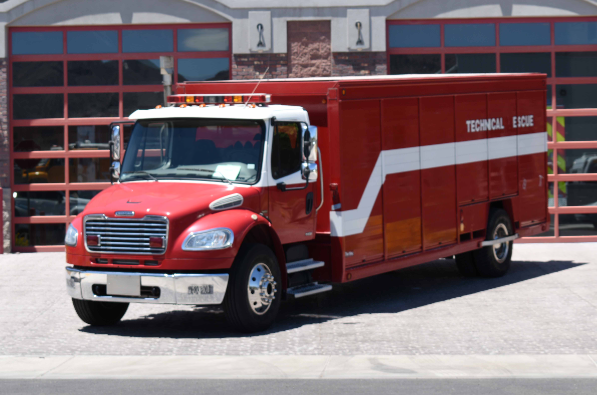 2005 Freightliner MM106042S
