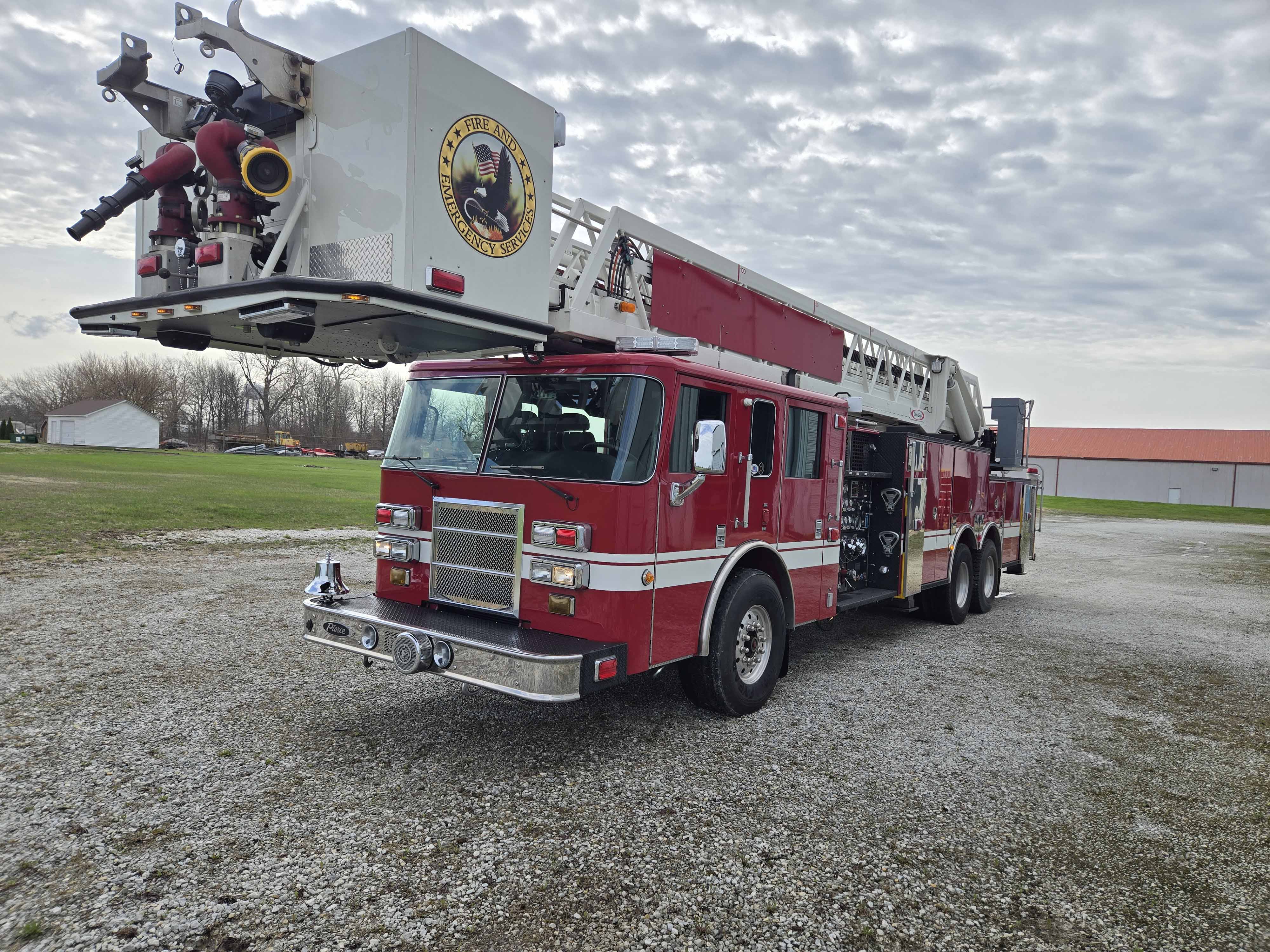 2003 Pierce 100' Tower