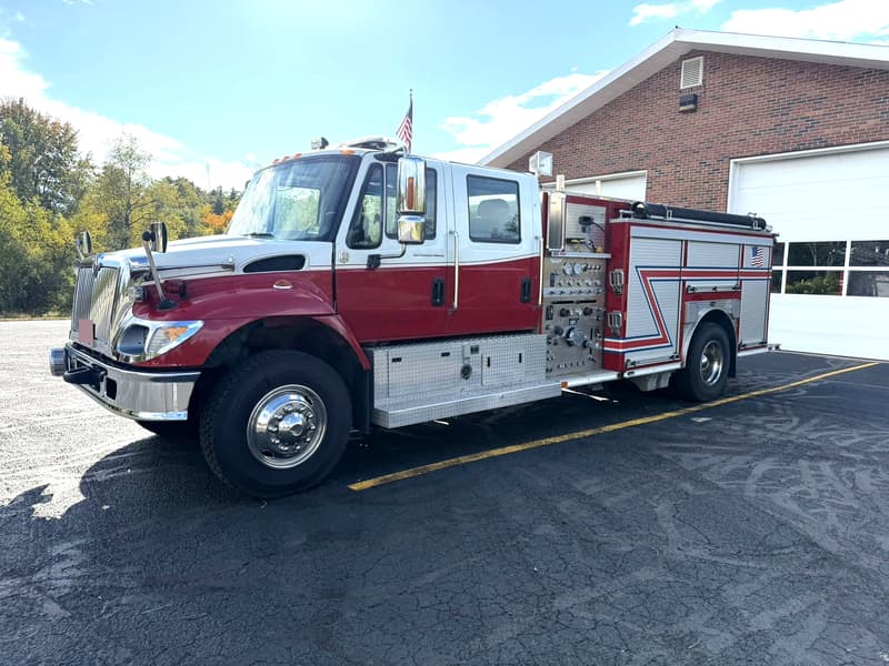 2002 E-One International Commercial Pumper