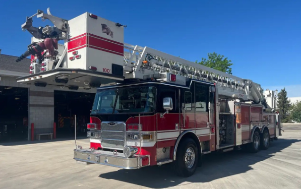 2008 Pierce Arrow 100' Platform