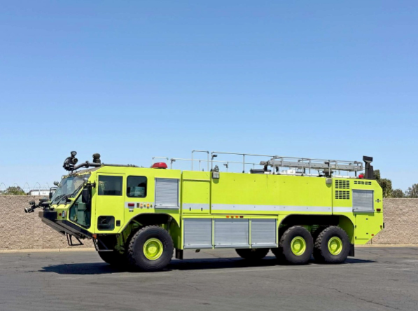 2004 Oshkosh Striker 3000 AWD