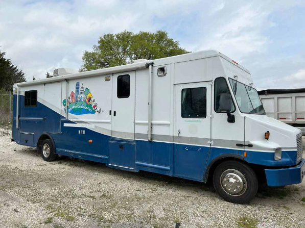 2003 Freightliner Mobile Clinic