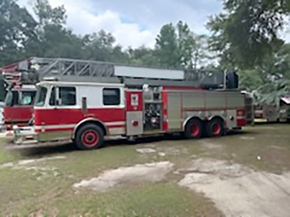 1999 Spartan 105' Aerial