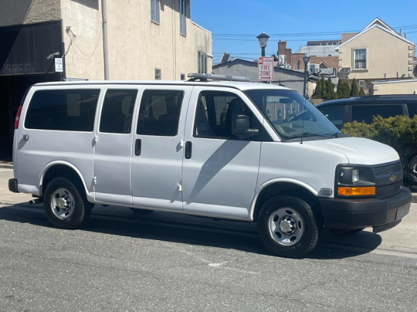 2013 Chevrolet Express 2500 Passenger Van