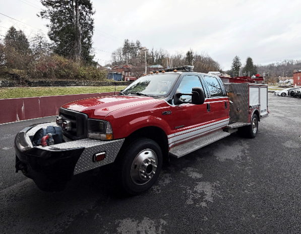 2002 Pierce Ford 4x4 Commercial Mini Pumper