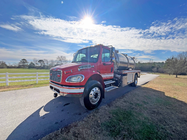2004 Southern Fire Freightliner Commercial Elliptical Tanker